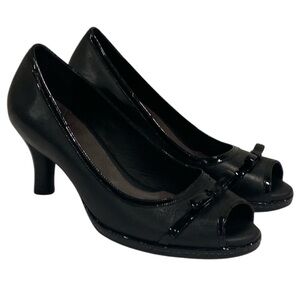 Nurture Comfort Black Pumps with Bows & Patent Trim Women’s 9.5  NWOT